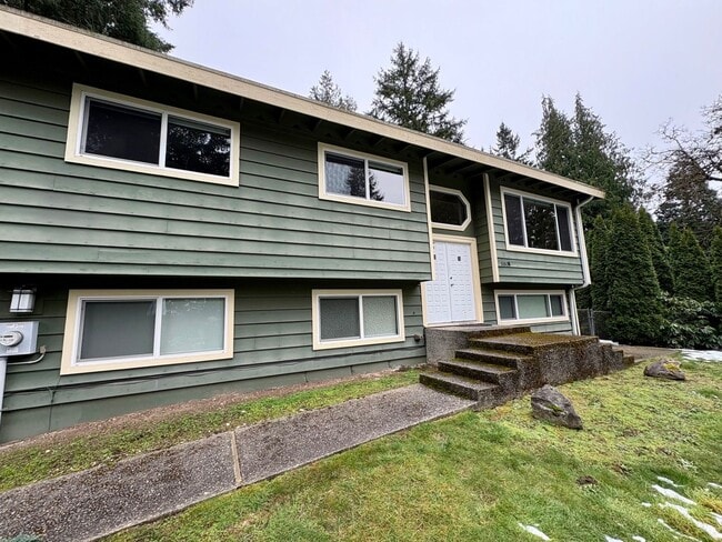 Building Photo - Redmond Home