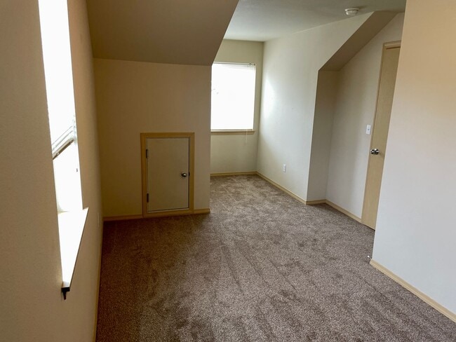 Photo - Charming Home in a Gated Tacoma Community – Minutes from JBLM!