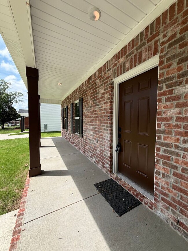 Photo - 3 Bedroom 2.5 Bath 1,732 sq ft