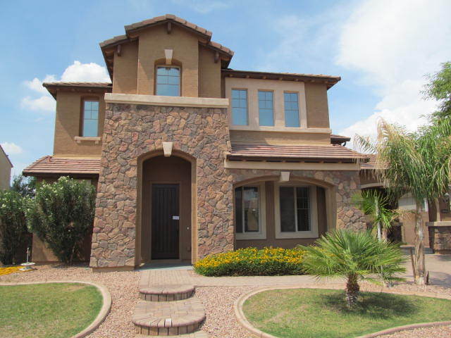 Spacious 5-Bedroom Home with Loft, Pool, a... - Spacious 5-Bedroom Home with Loft, Pool, a...