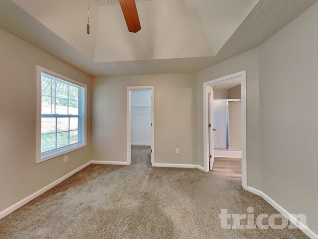 Photo - 114 W Wright St