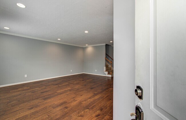 Photo - 402 Bendwood Dr Unidad True