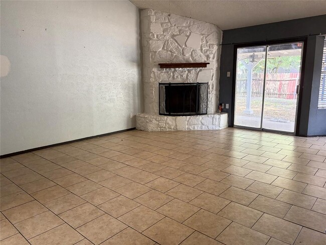 5000 Fontenay Dr