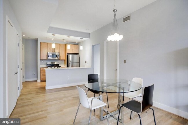 Photo - 1435 Chapin St NW Unidad 206