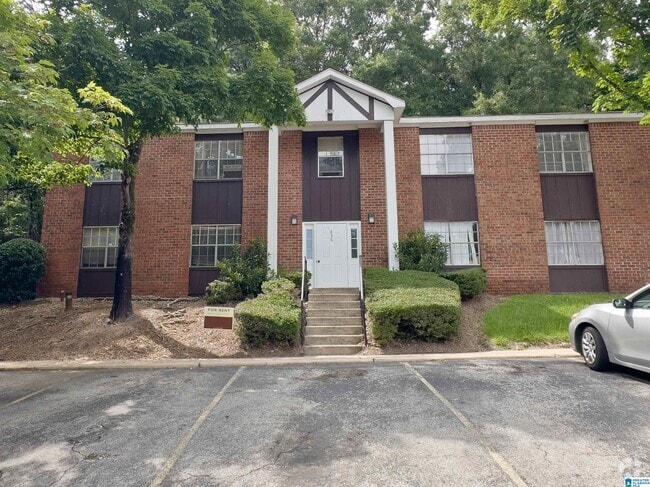 Building Photo - 836 Beacon Pkwy E Unit C Rental
