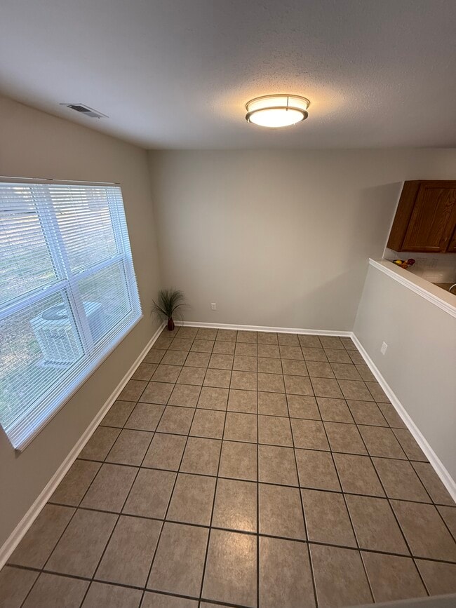 Photo - 7021 Sunman Rd