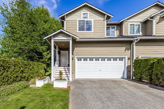 Spacious & Peaceful 3BD/2.5BTH Townhome fo... - Spacious & Peaceful 3BD/2.5BTH Townhome fo...