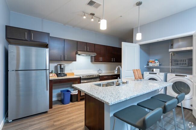 Diamond Ridge Apartments