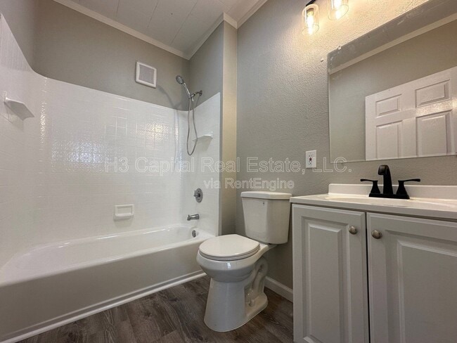 Photo - 855 E Acton Ave