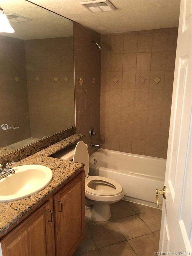 Photo - Three Bedroom unit in Victoria Park - Pine... Condo