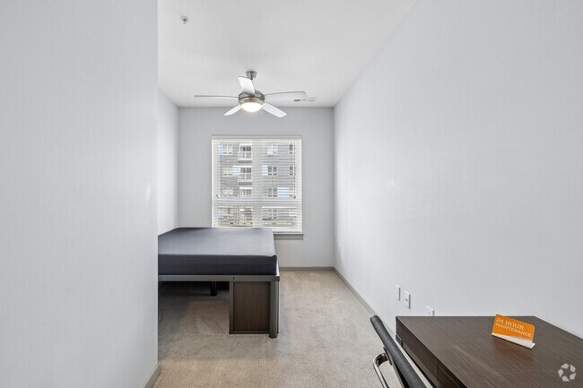 D1 4BR, 4BA - 1,421SF - Bedroom