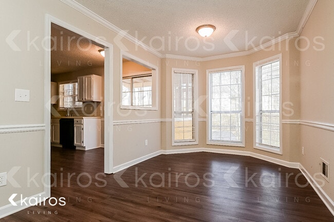 Photo - 835 Ashley Ln
