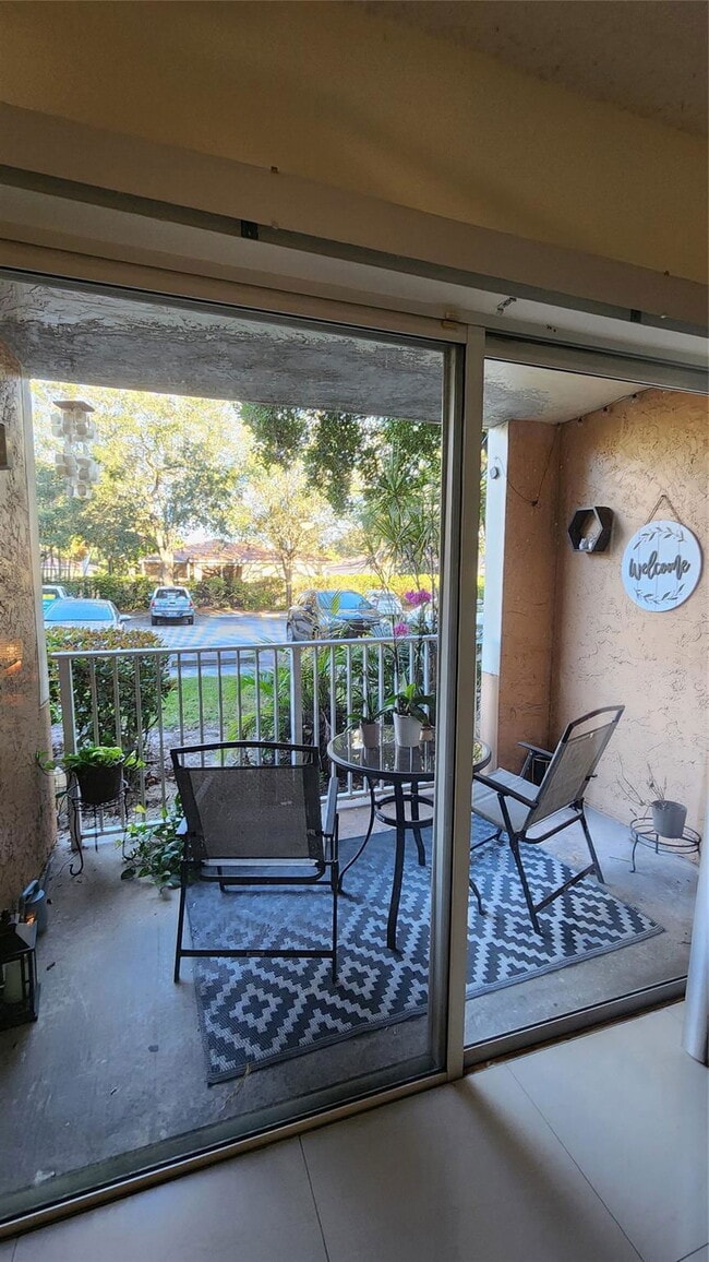 Building Photo - 3874 Lyons Rd Unit 103