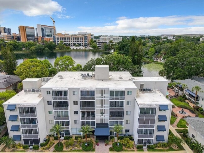 Building Photo - 1100 Delaney Ave Unit F306