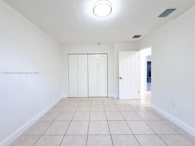 Photo - 3 bedroom in Miami FL 33142