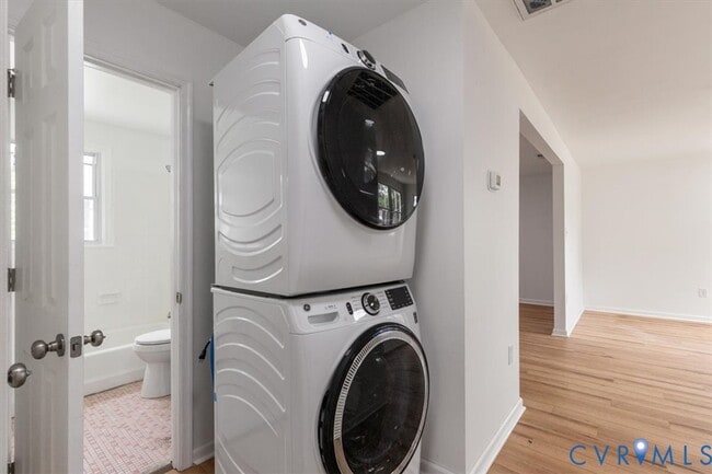 Photo - 1806 Sussex St