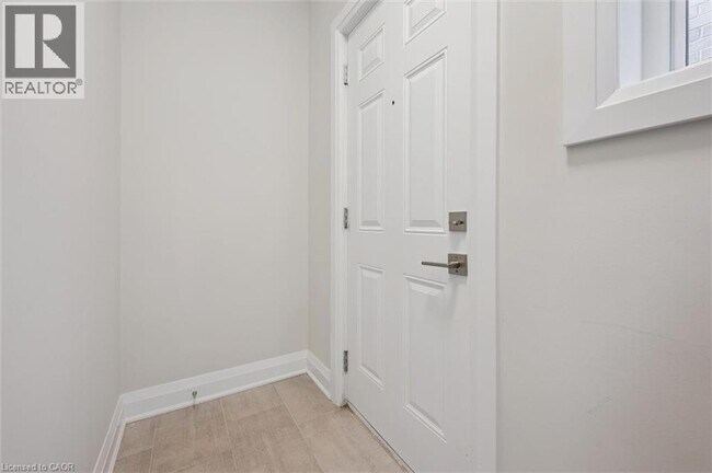 Photo - 575 Balsam Poplar St