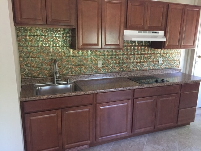 Photo - 875 S Arroyo Dr