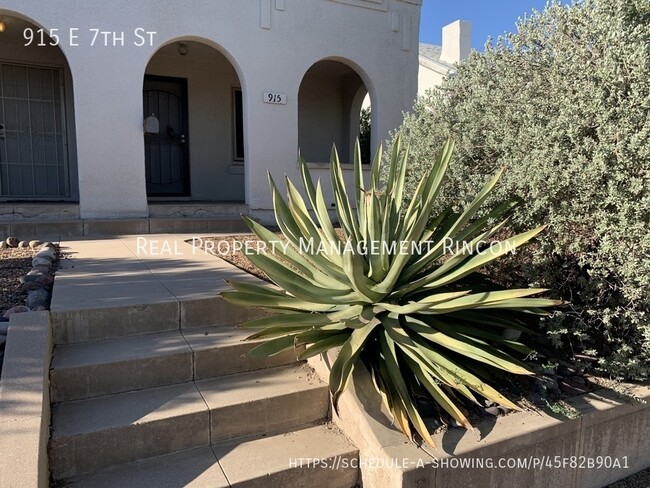 Photo - 915 E 7th St