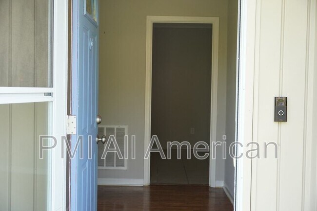 Photo - 622 Bedford Rd