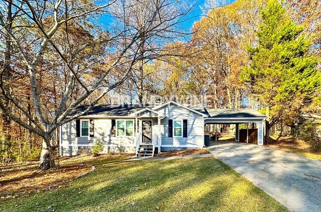 Building Photo - 201 Brooke Dr