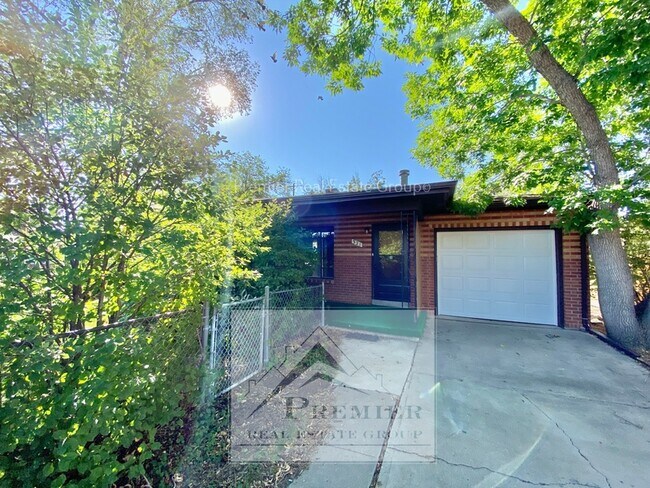 Photo - 321 W Ramona Ave