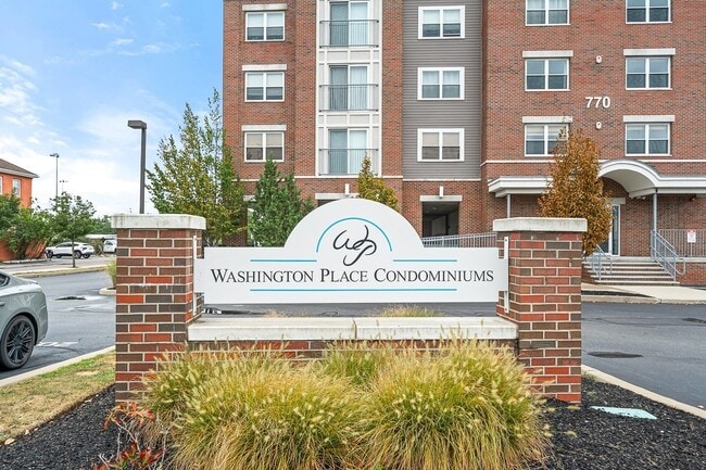 Building Photo - 770 Washington Ave Unit 504