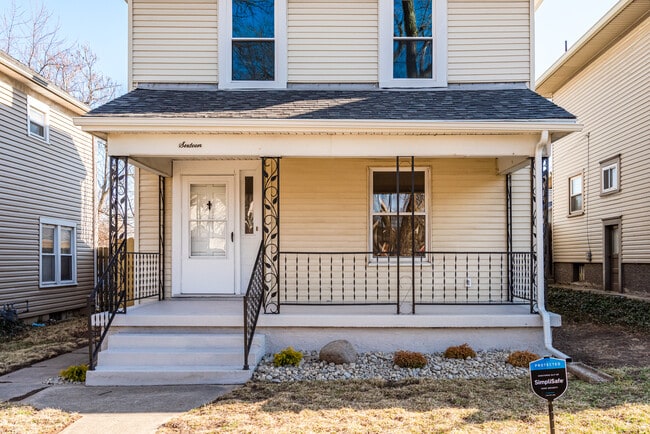 Photo - 16 Kratochwill St