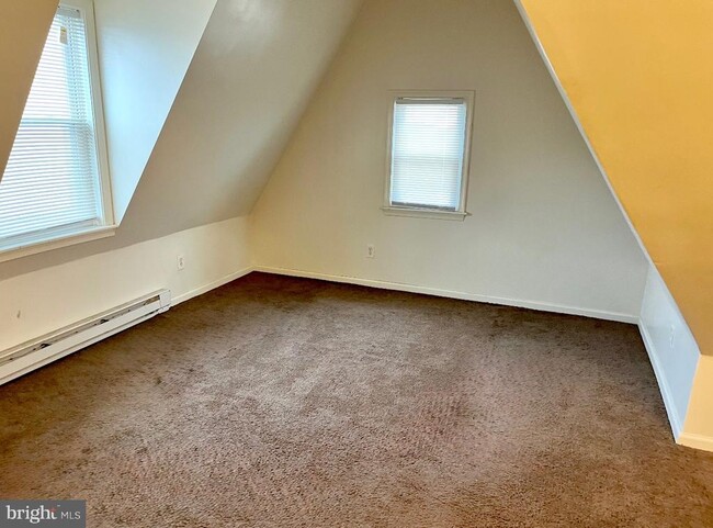 Photo - 2213 Wakeling St