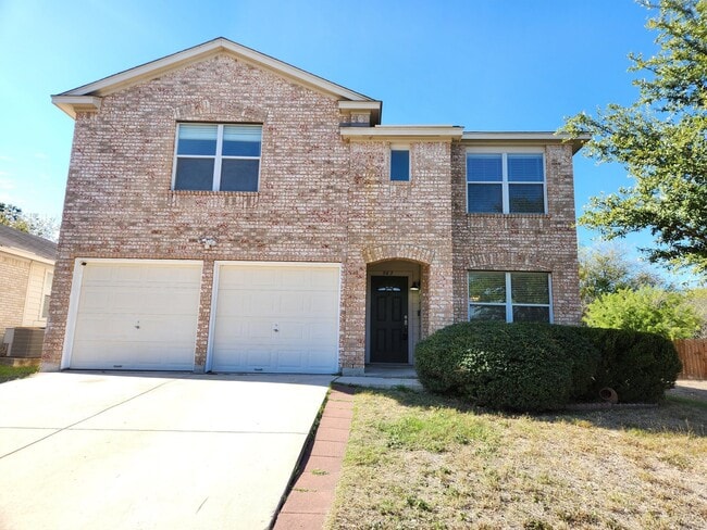 Huge 5 bedroom, just off 151/ Potranco road! - Huge 5 bedroom, just off 151/ Potranco road! Apartment