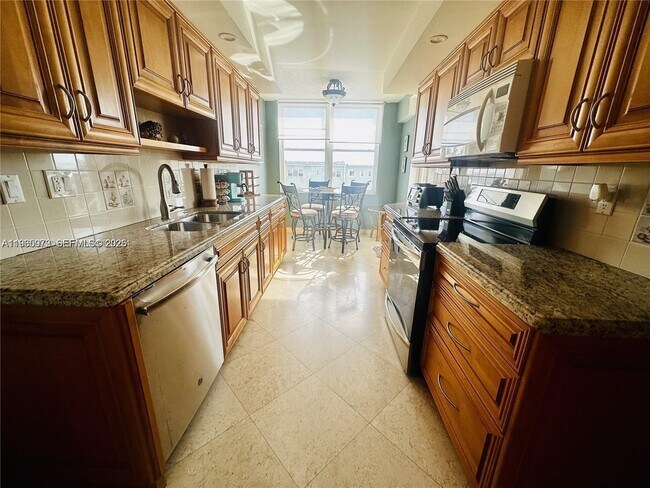 Photo - 1501 S Ocean Dr Unit 406