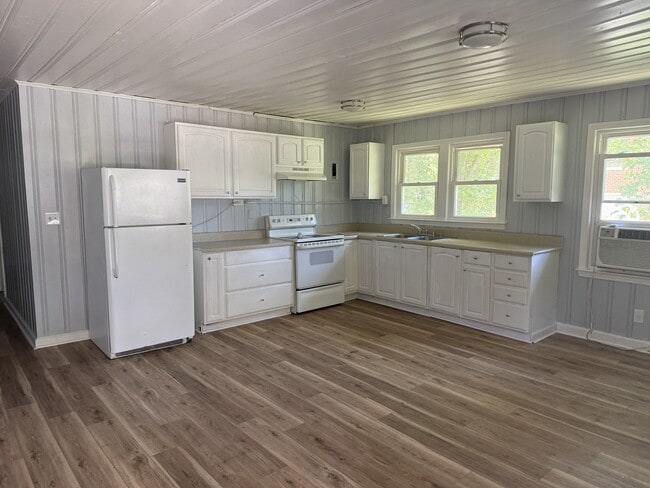 Photo - 1307 Hemingway St
