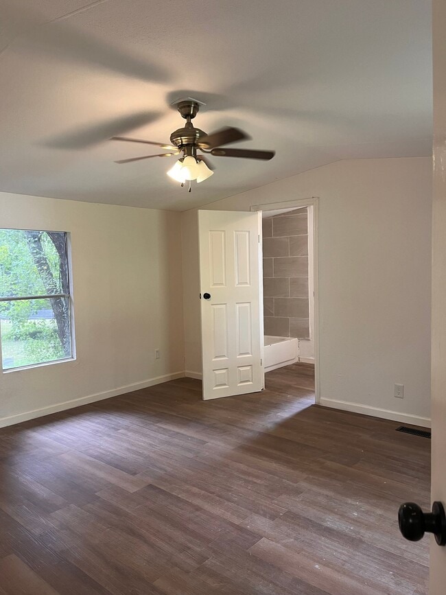 6018 Paloma Dr