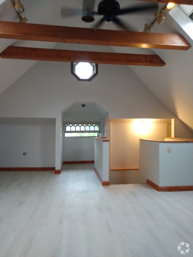 Building Photo - 1340 W Wellington Ave Unit 3 Rental