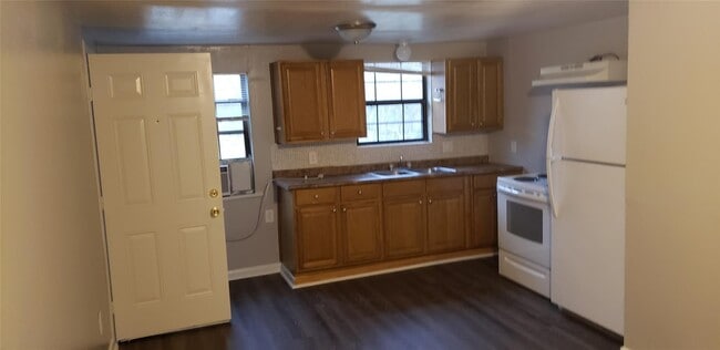 Photo - 1216 Wafer St