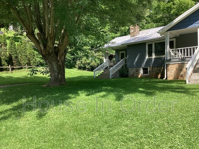 Photo - 431 White Oak Rd