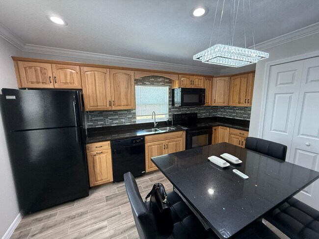 Photo - 216 Smith Ave