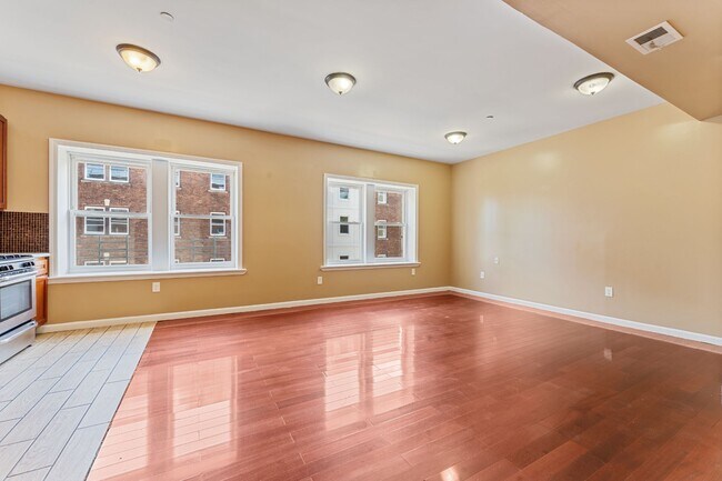 Photo - 39 North Burnett Steet