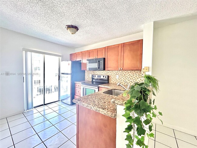 Photo - 2575 SW 27th Ave Unit 509