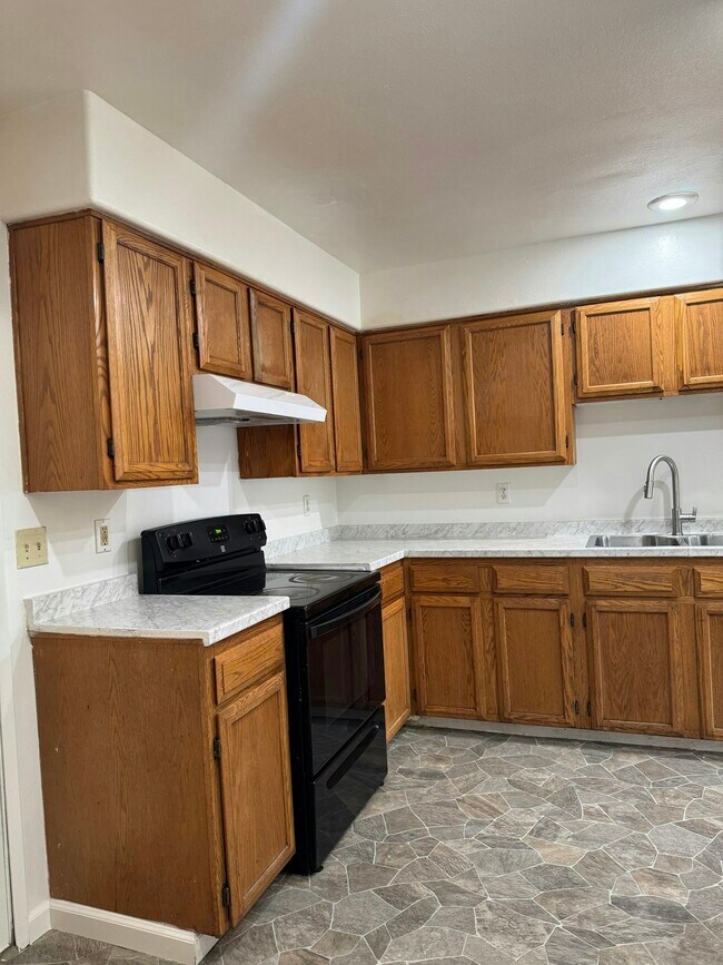 Photo - 9 76th St SE