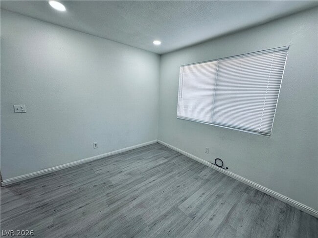 Photo - 4225 Stewart Ave
