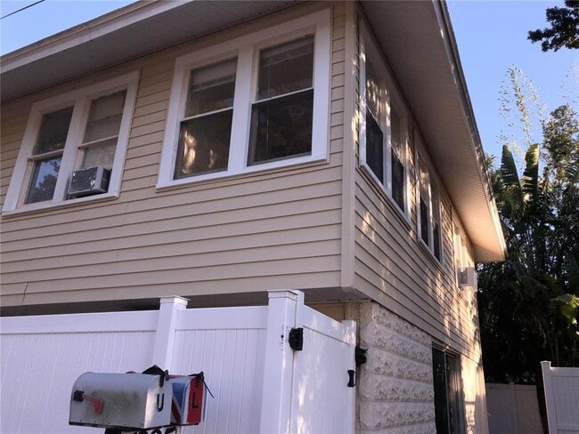 Photo - 1225 1/2 27th St N