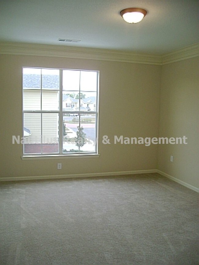 Photo - 108 Baldwin Rowe Cir