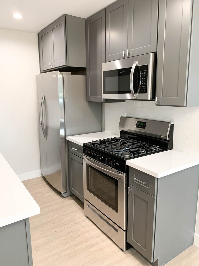 3652 Clarington Ave Unidad 1