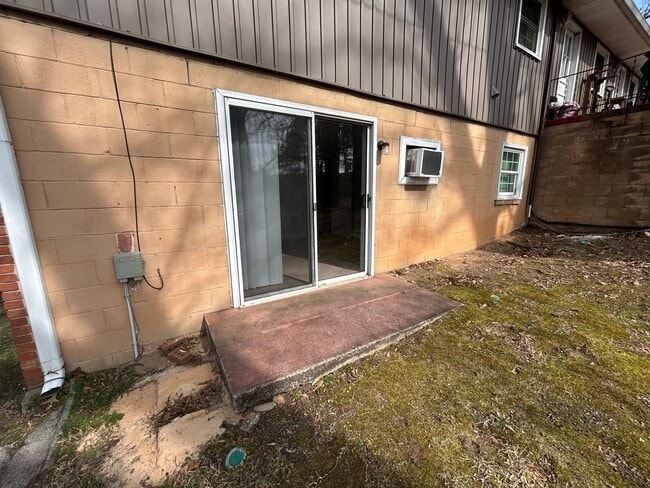 Photo - 306 Crawford Ct Unit 03