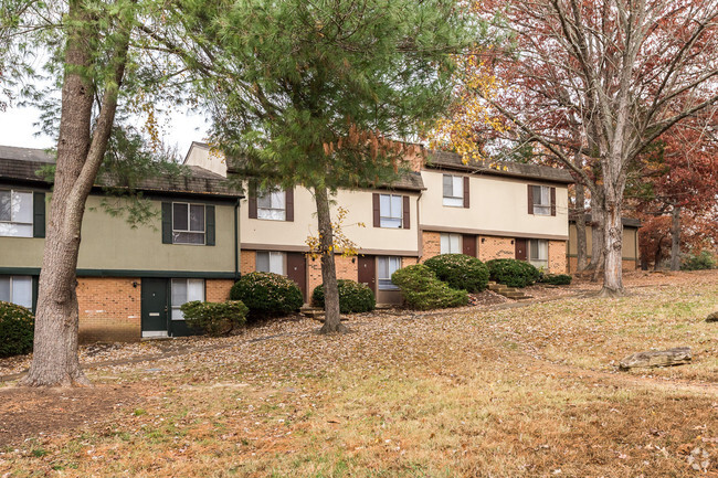 Building Photo - Manchester Lake Townhomes