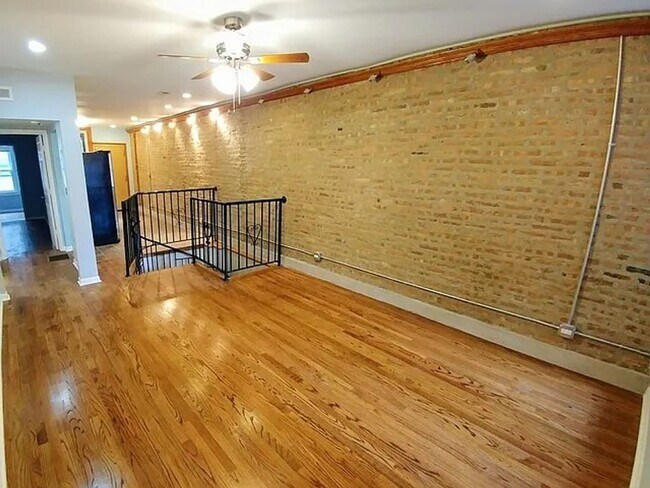 Photo - 5205 S Drexel Ave