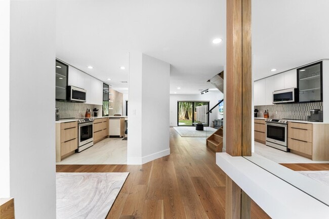 Photo - 541 N Ocean Blvd