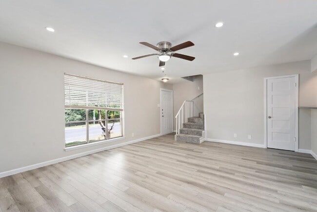 Photo - 1813 Woodland Ave