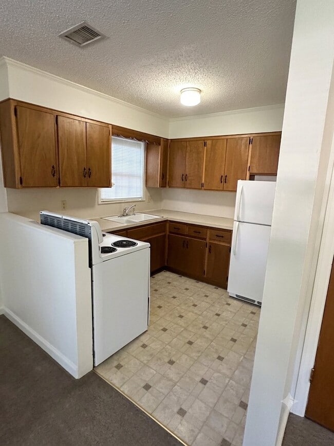 Photo - 3105 Woodmore Ln NW Unit B
